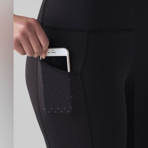 Lululemon mind over miles crop leggings black size 4 w6Acws - Picture 4 of 10